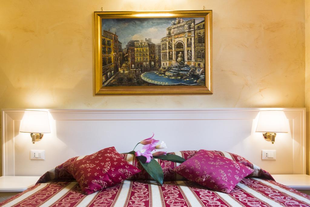 Domus Trevi Bed & Breakfast Rome Exterior photo