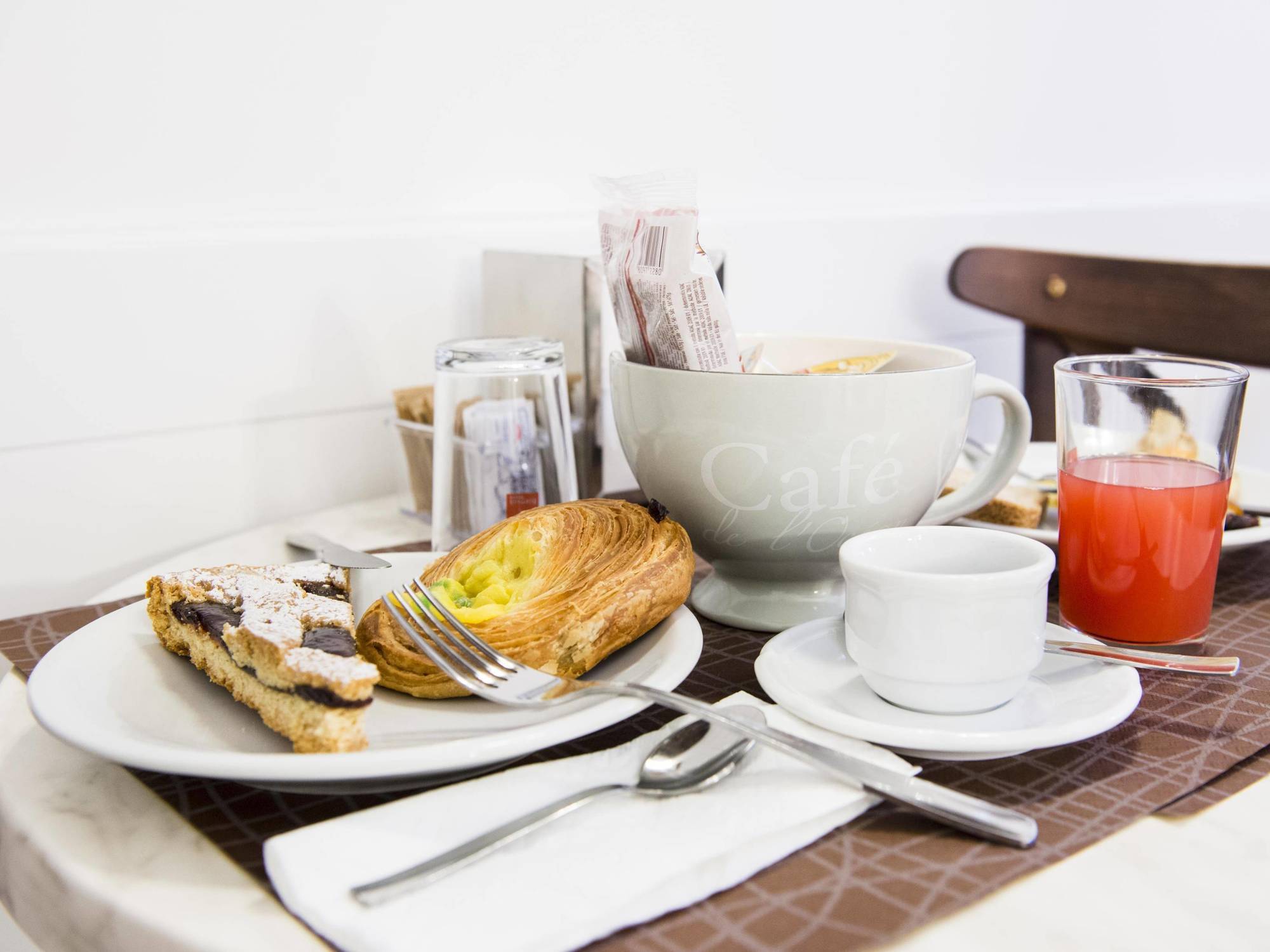 Domus Trevi Bed & Breakfast Rome Exterior photo