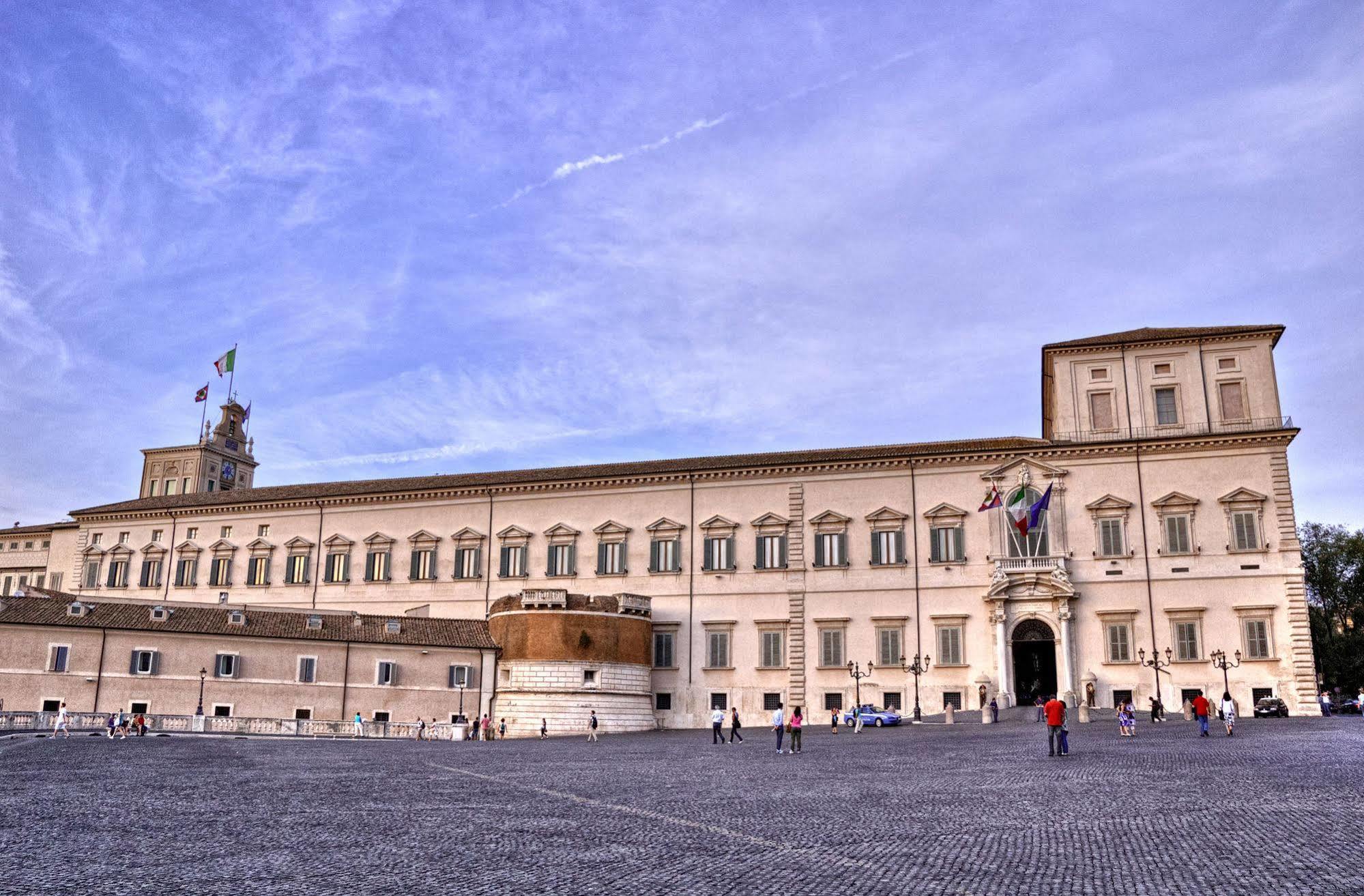 Domus Trevi Bed & Breakfast Rome Exterior photo